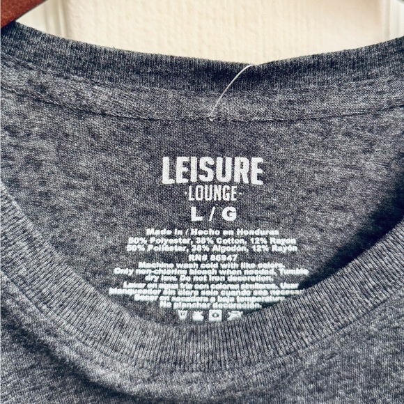 Leisure Lounge NYC graphic Heather T-Shirt- Ray, L - Picture 2 of 4